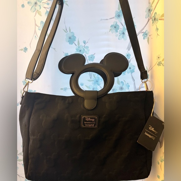NWT Loungefly Disney Mickey Head Crossbody Satchel BoxLunch Exclusive - Picture 2 of 8
